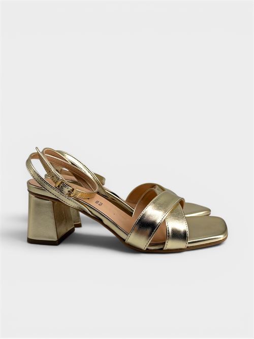 Sandalo in pelle platino con tacco basso IL LACCIO | 5704CHARMPLATINO